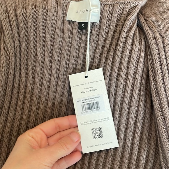 NWT Alohas Nutmeg Ribbed Knit Cardigan in Small - Picture 5 of 8